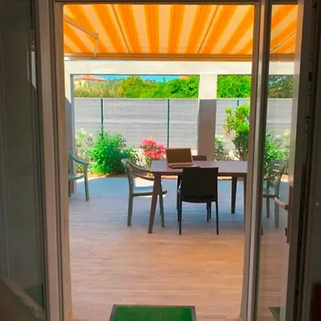 Дом отдыха Maison Presqu'ile De Giens, Proximite Des Plages Йер