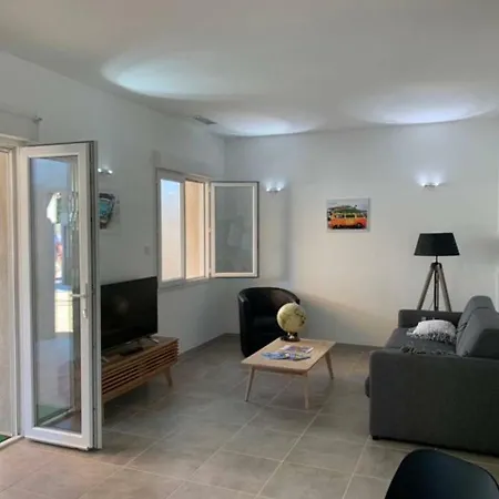 Maison Presqu'ile De Giens, Proximite Des Plages Дом отдыха